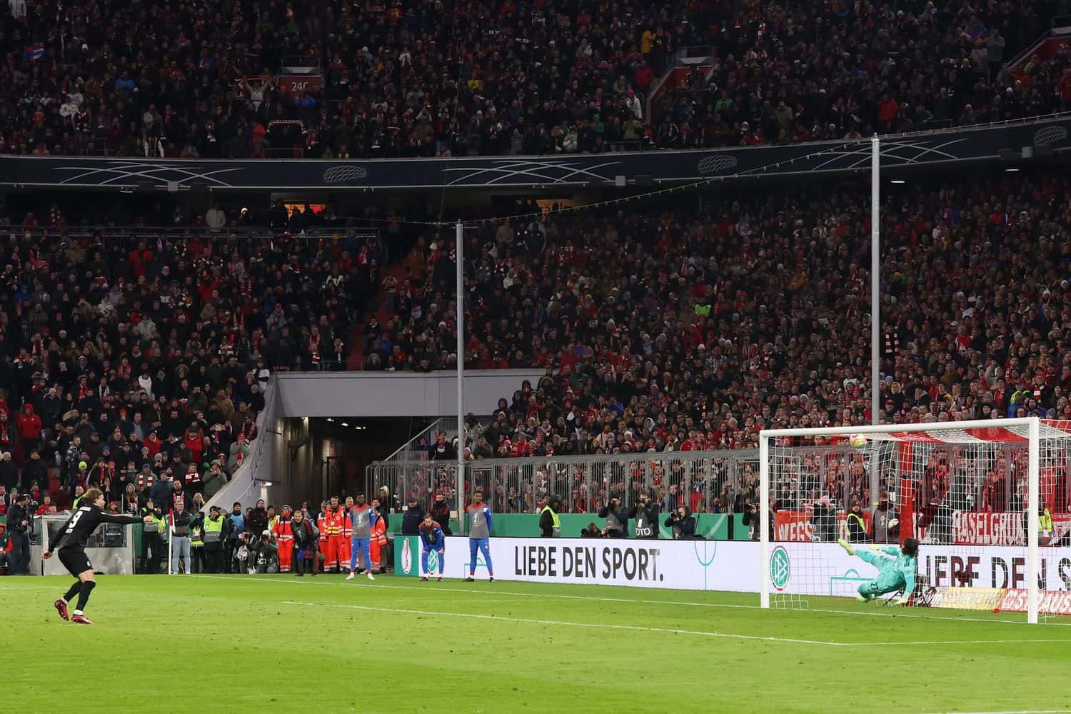 FC Bayern vs. SC Freiburg