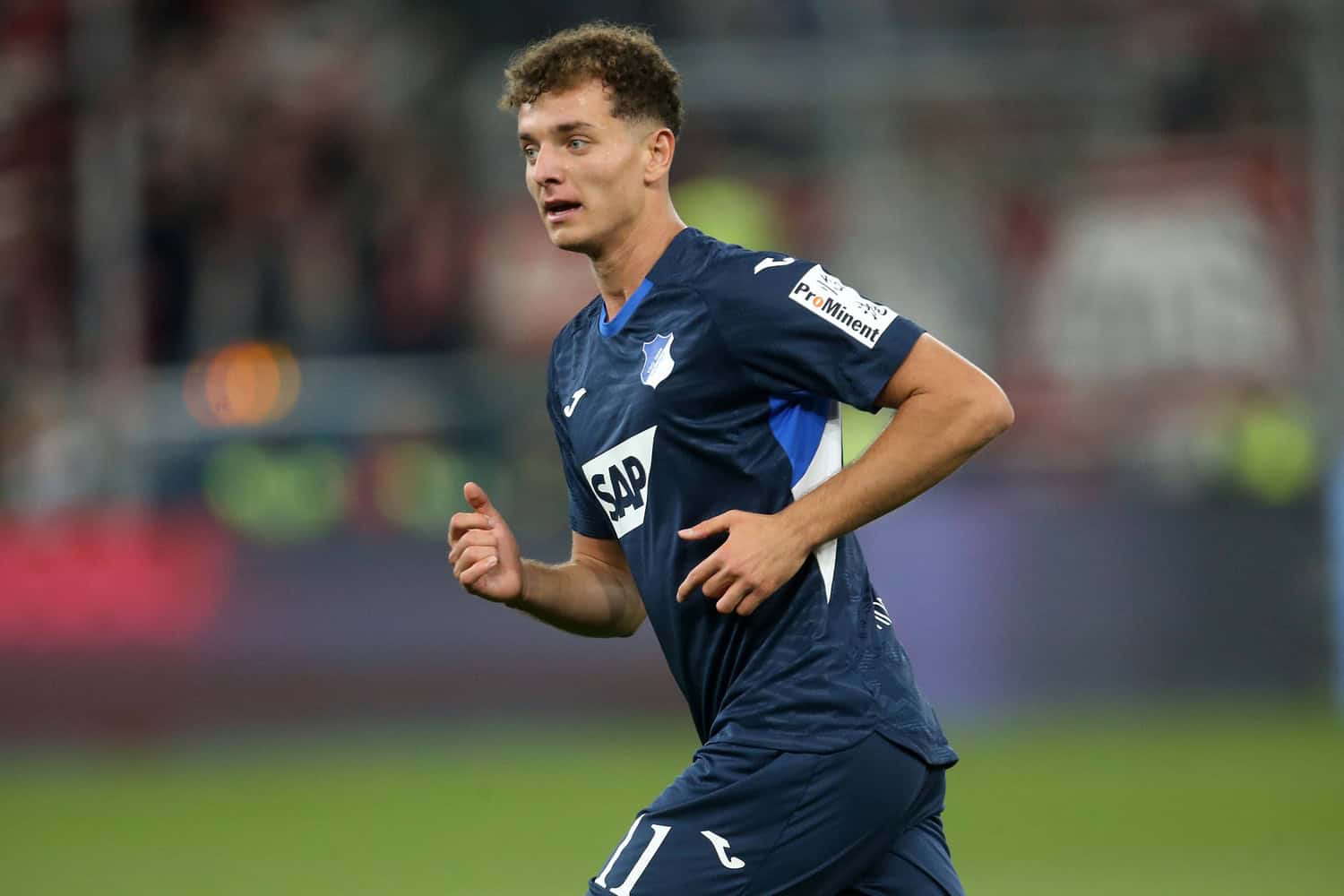 Fisnik Asllani