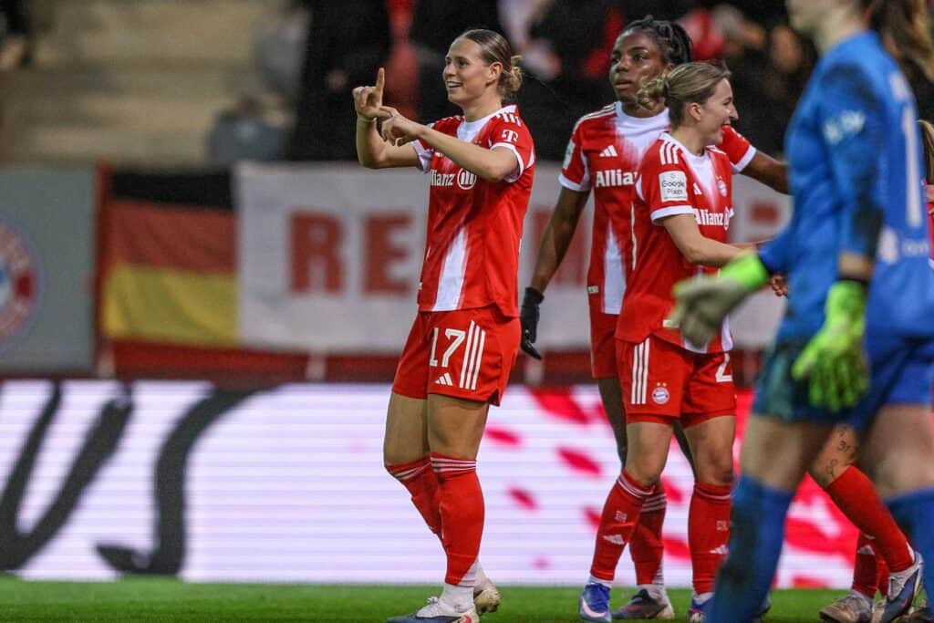 FC Bayern Frauen gegen Wolfsburg